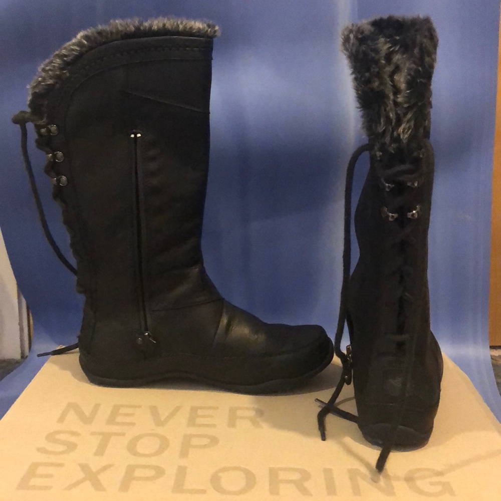 Lace up semi fur lined black winter boots